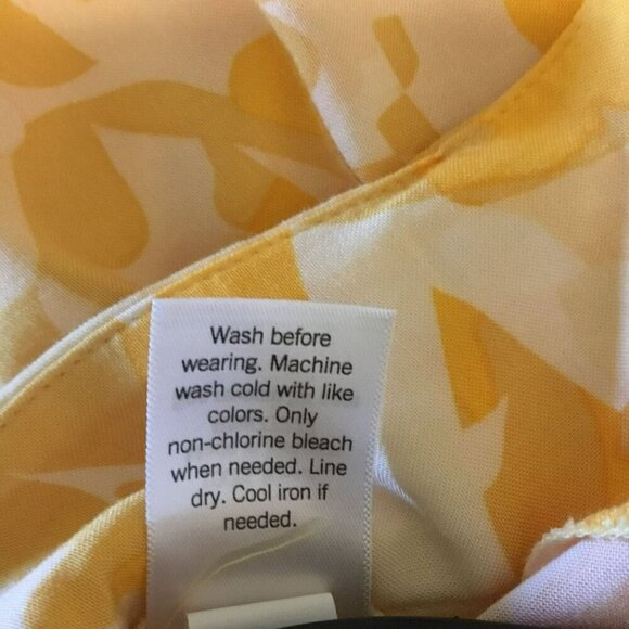 Nine West Elastic Back Shorts Flat Front Yellow Tropical Floral Sz Women's Large - Picture 8 of 9